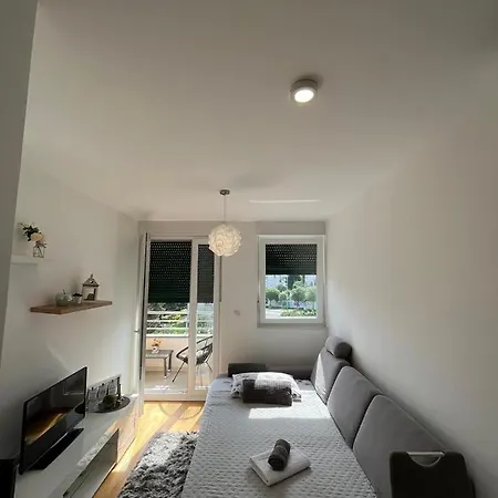 Lujan Apartment *